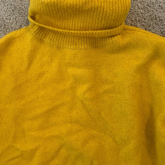 Top shop Cozy Yellow Turtleneck sweater - Picture 2 of 3